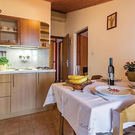 Apartman Pomer Cr Póla