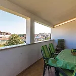 Apartment Pomer Cr Pula