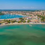 Apartment Pomer Cr Apartman Pula